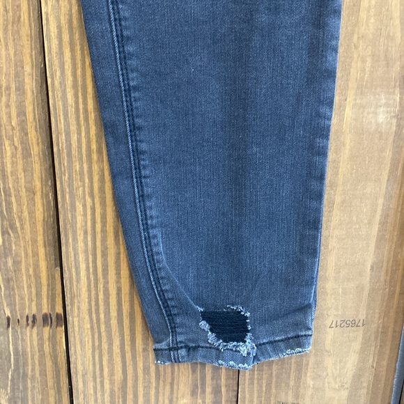 1822 Denim Maternity Jeans - Picture 4 of 10